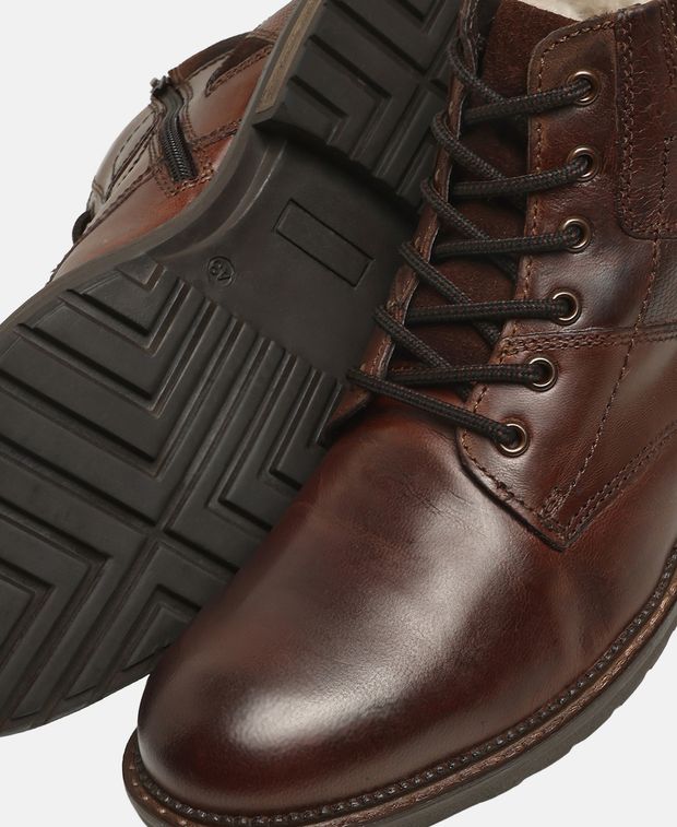 Schnürstiefeletten