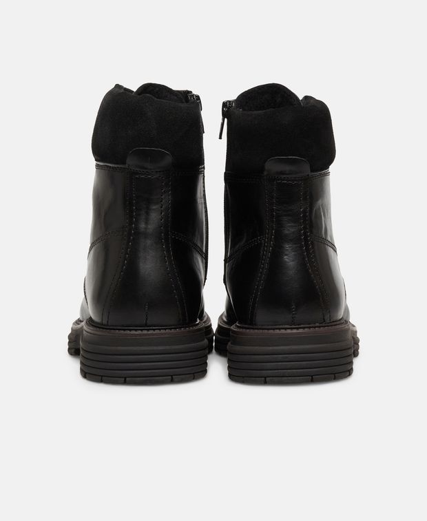 Schnürstiefeletten