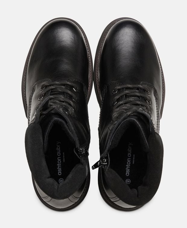 Schnürstiefeletten