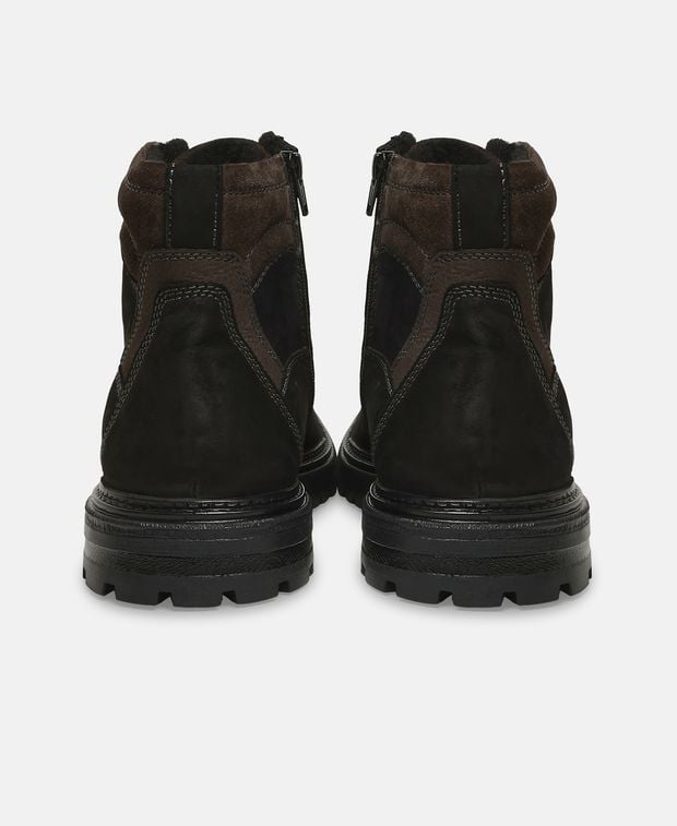 Schnürstiefeletten