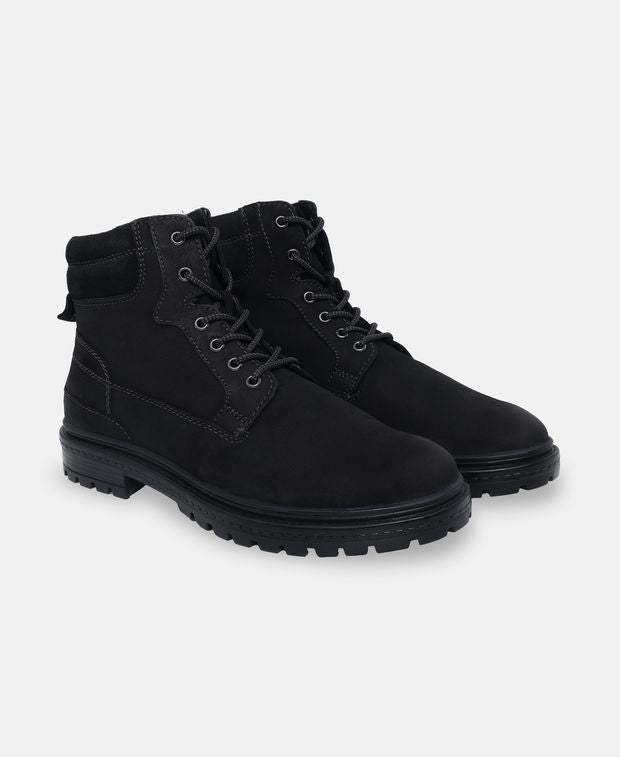 Schnürstiefeletten