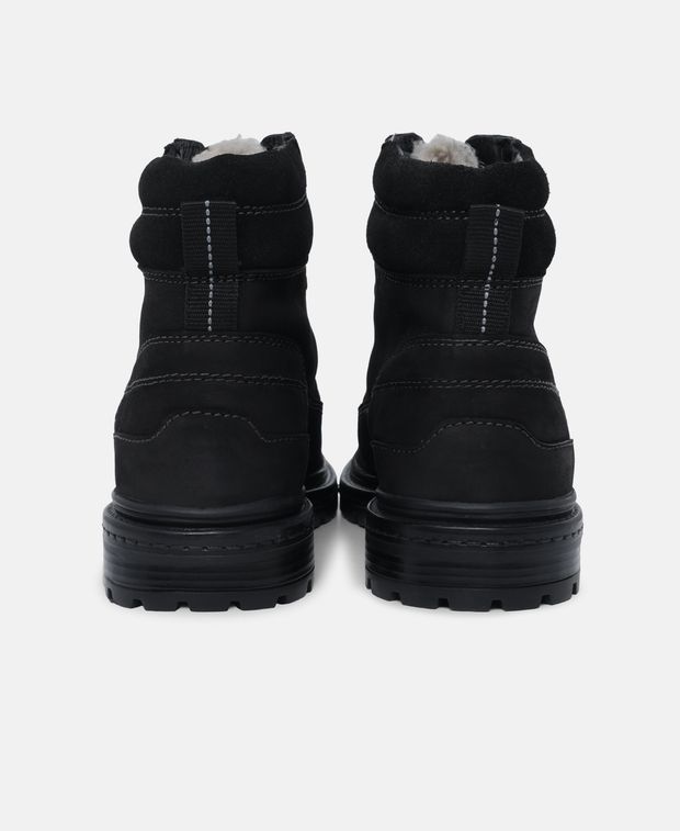 Schnürstiefeletten