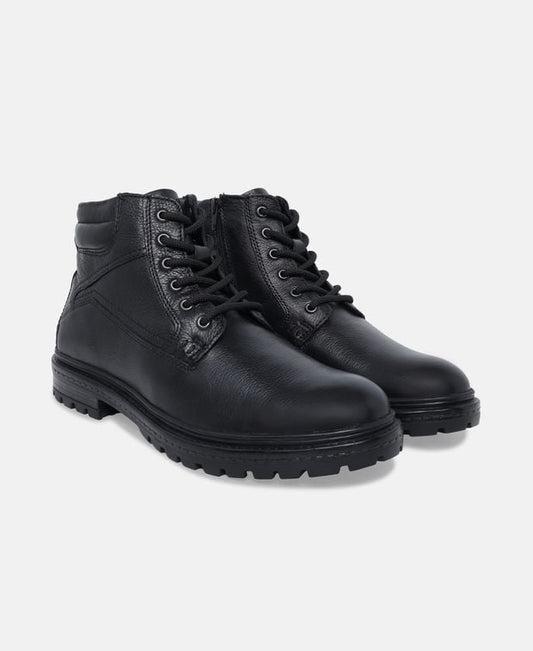 Schnürstiefeletten
