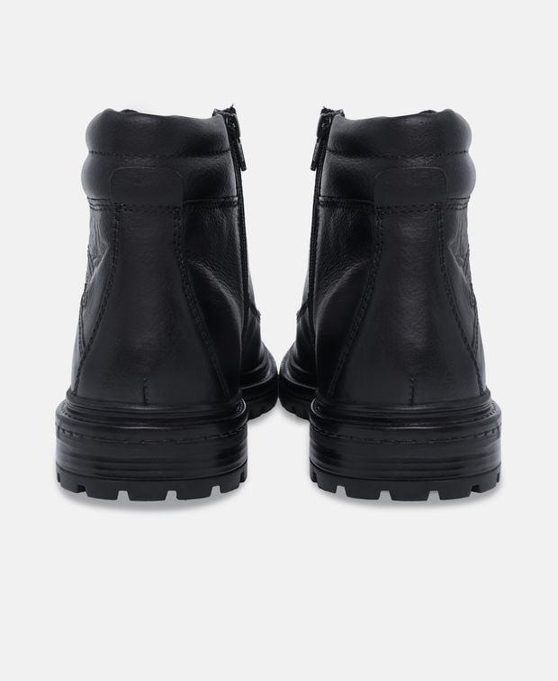 Schnürstiefeletten