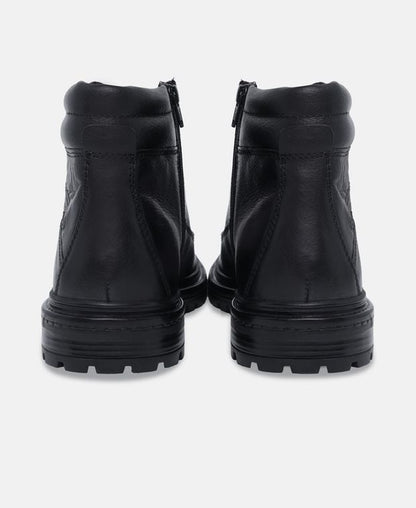 Schnürstiefeletten