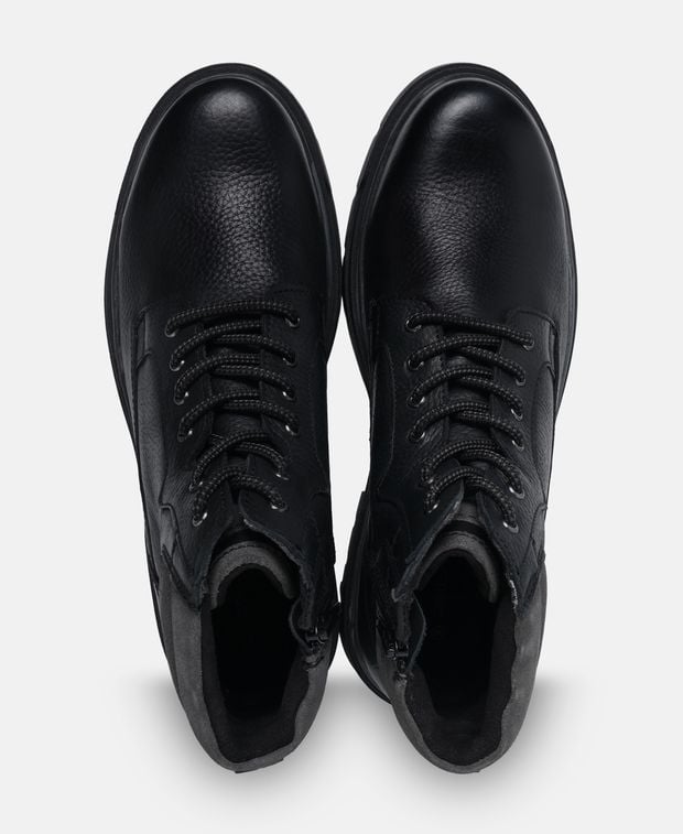 Schnürstiefeletten