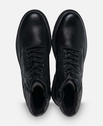 Schnürstiefeletten