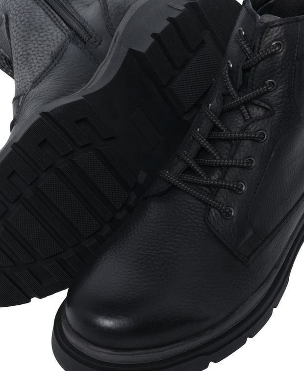 Schnürstiefeletten