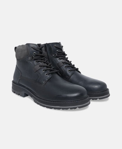 Schnürstiefeletten