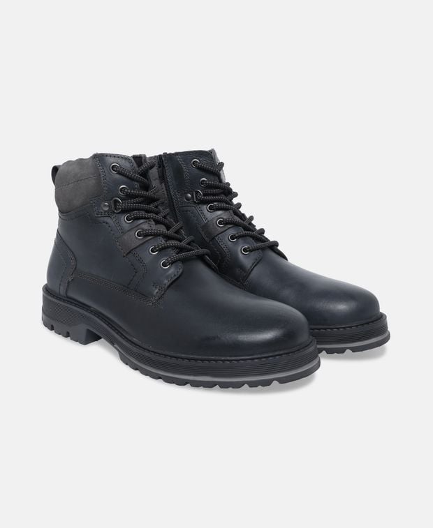 Schnürstiefeletten