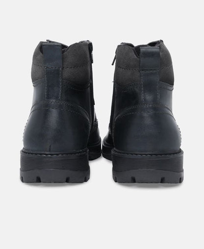 Schnürstiefeletten
