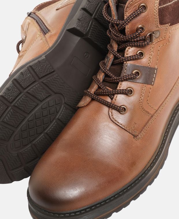 Schnürstiefeletten