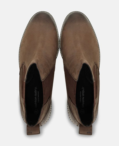 Chelsea Boots