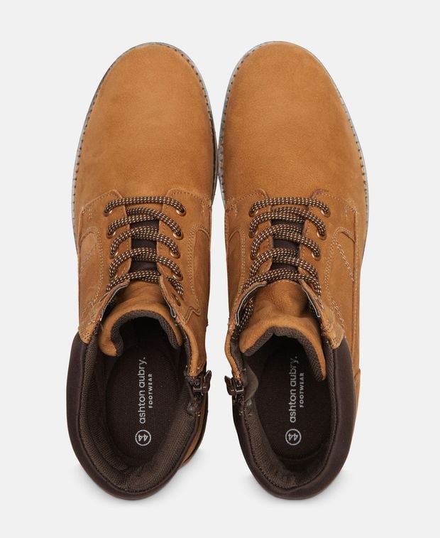 Schnürboots