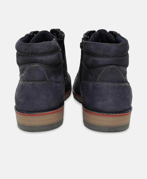 Schnürboots