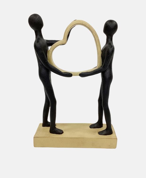 Dekofigur People Holding A Heart