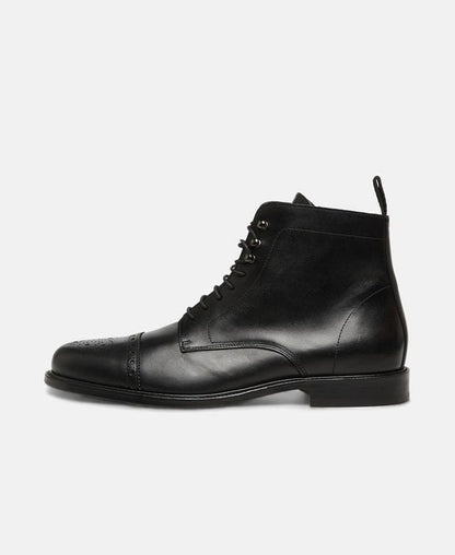 Schnürstiefeletten