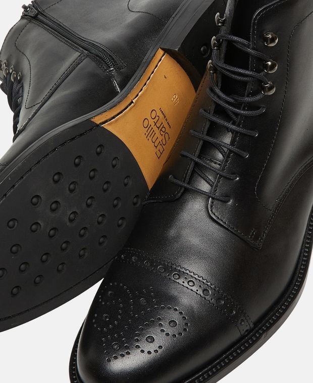 Schnürstiefeletten