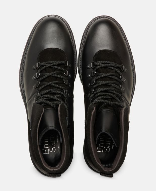 Schnürstiefeletten
