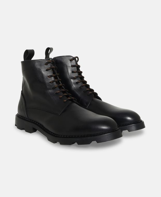 Schnürstiefeletten