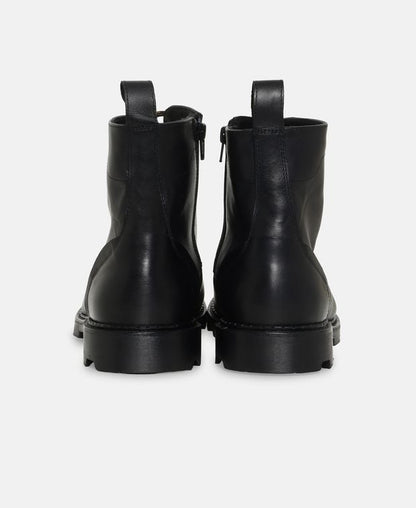 Schnürstiefeletten