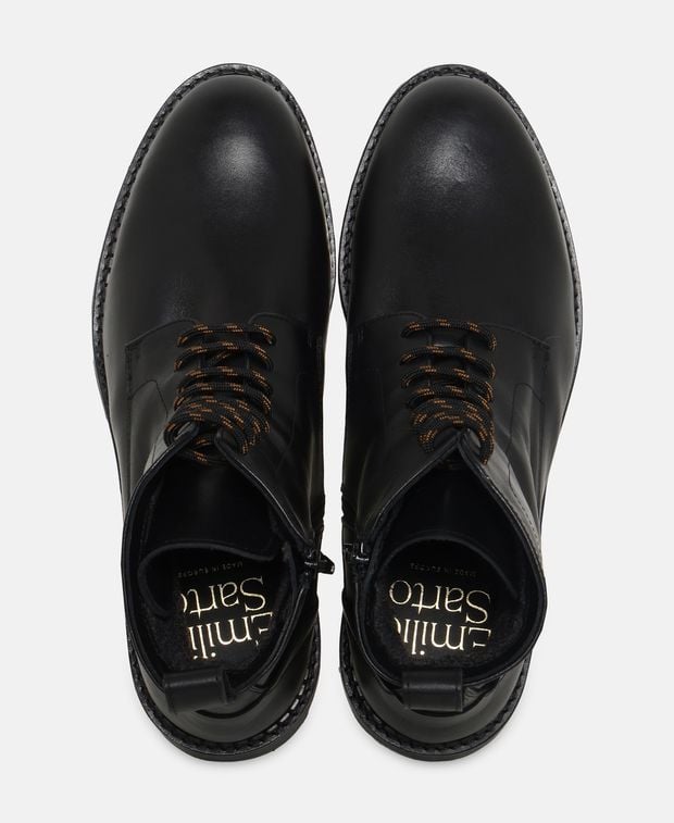 Schnürstiefeletten