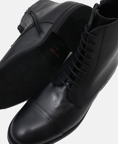 Schnürstiefeletten