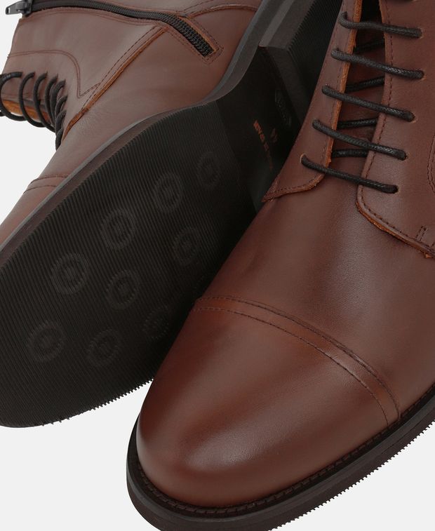 Schnürstiefeletten