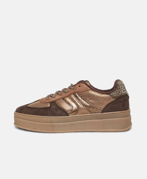 Sneaker