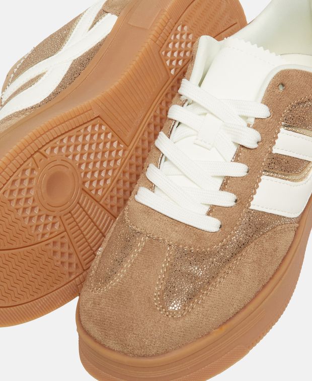Sneaker