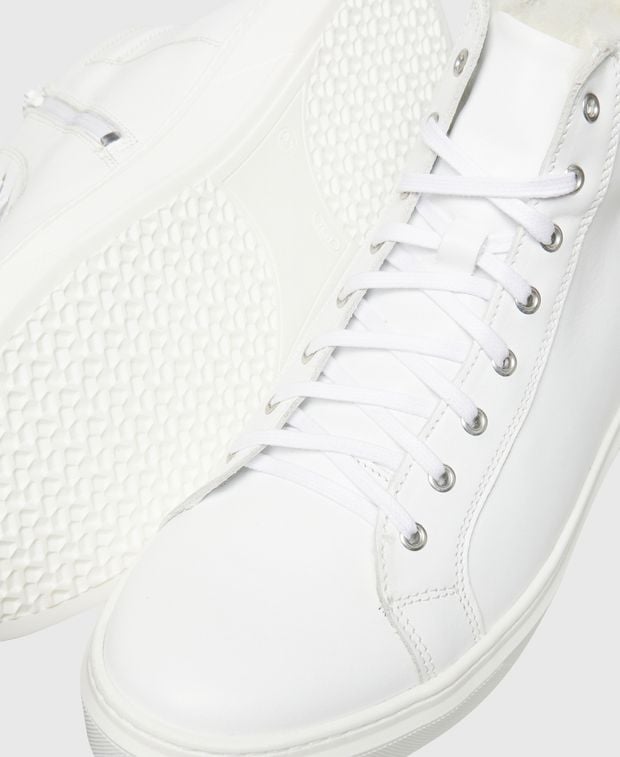 Sneaker