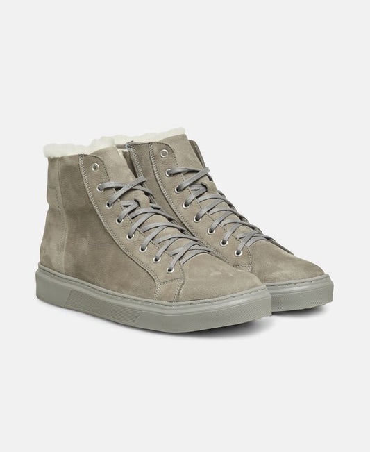 Sneaker