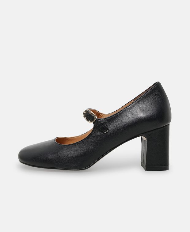 Mary Jane Pumps