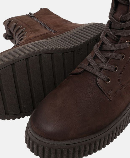 Schnürstiefeletten