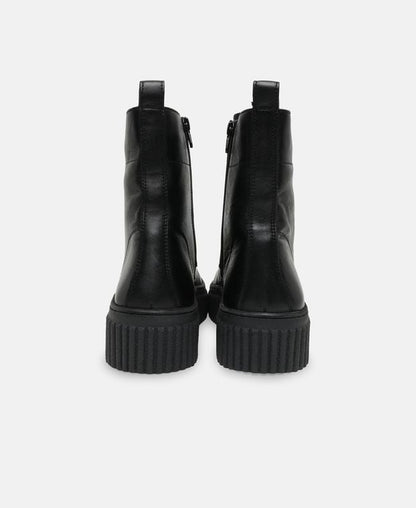 Schnürstiefeletten
