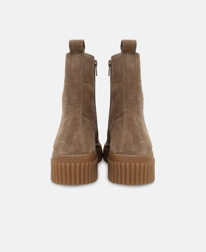 Schnürstiefeletten