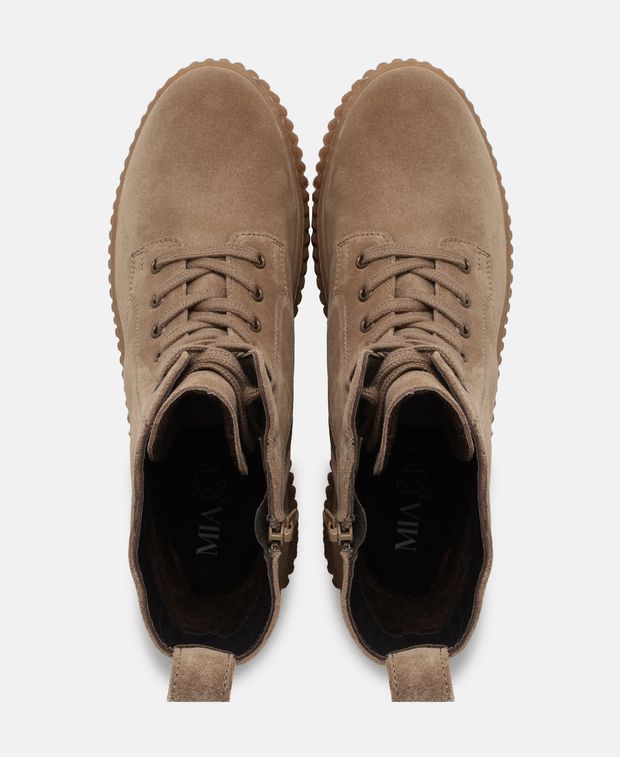 Schnürstiefeletten