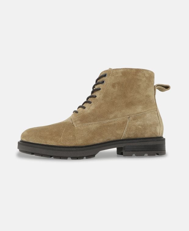 Schnürstiefeletten