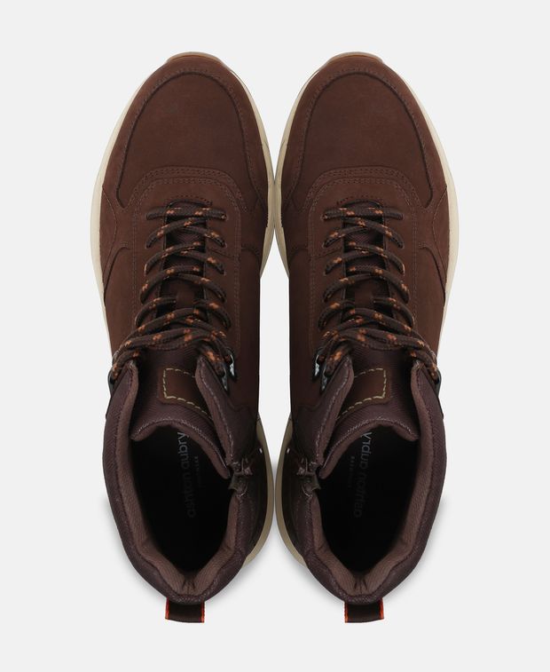 Schnürboots