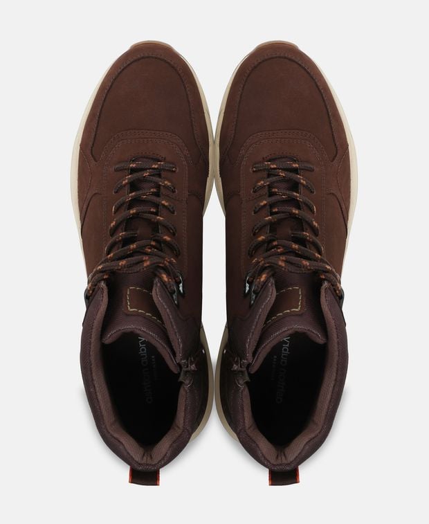 Schnürboots