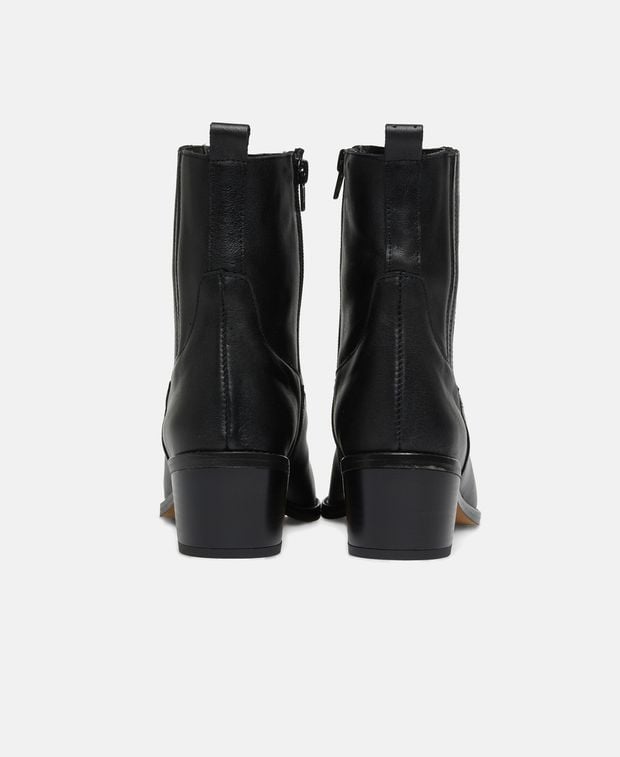 Chelsea Boots