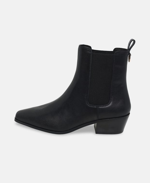 Chelsea Boots