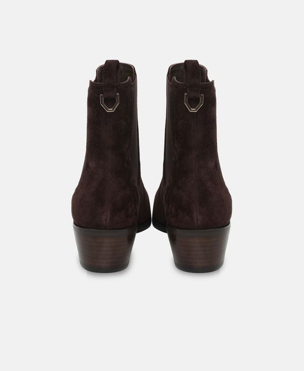 Chelsea Boots