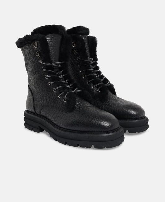 Schnürstiefeletten