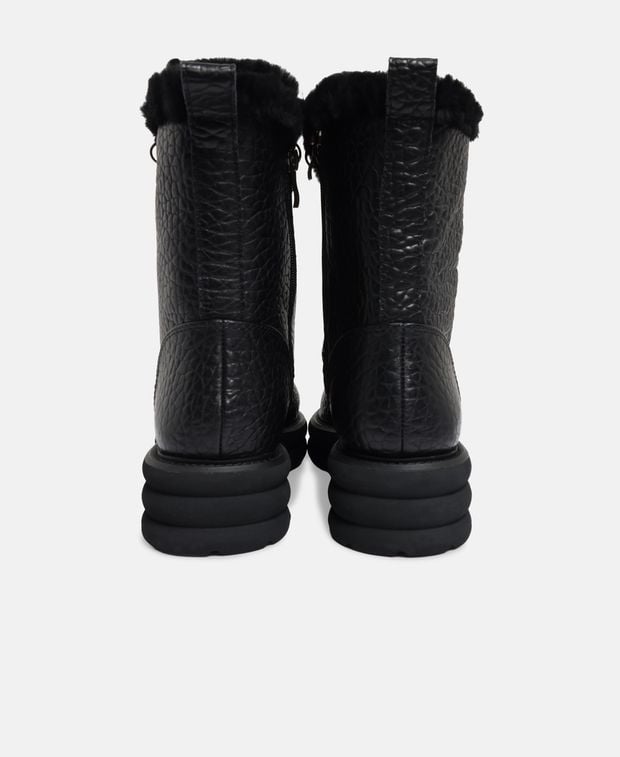 Schnürstiefeletten