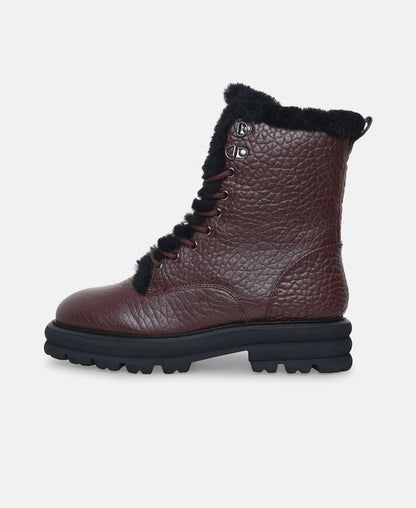 Schnürstiefeletten