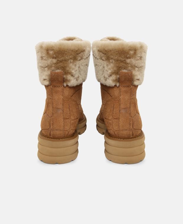 Schnürstiefeletten