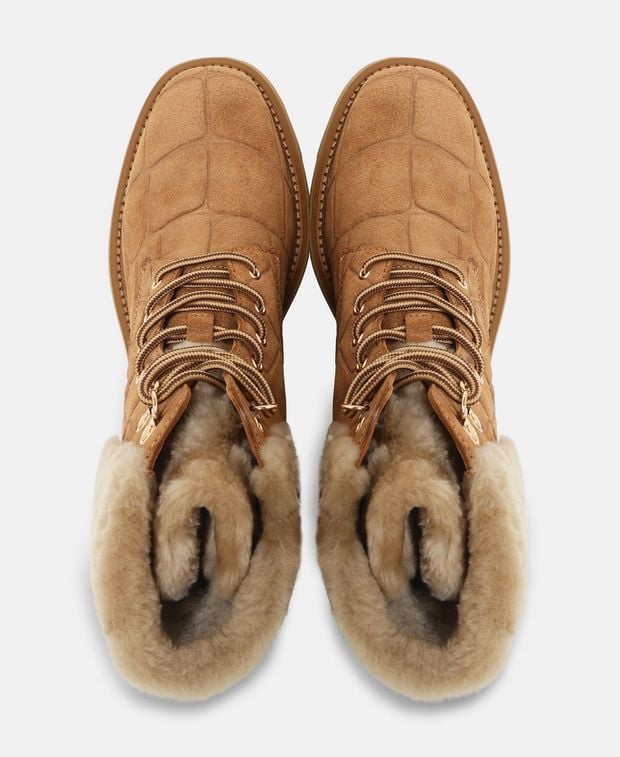 Schnürstiefeletten
