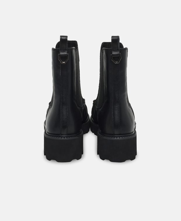 Chelsea Boots