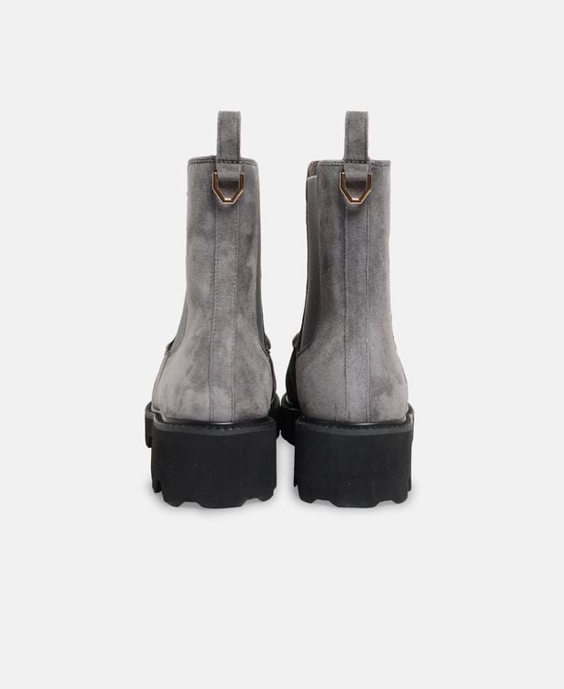 Chelsea Boots